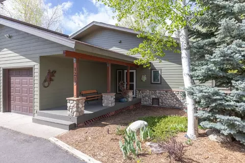 1215 Ridge View Dr, Steamboat Springs, CO 80487