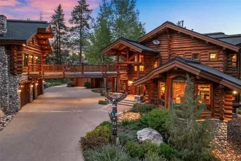 27800 Wapiti Way, Steamboat Springs, CO 80487