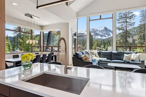 427 Whispering Pines Cir, Blue River, CO 80424