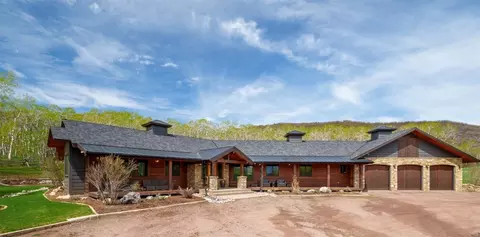 26000 Deerwood Ln, Oak Creek, CO 80467