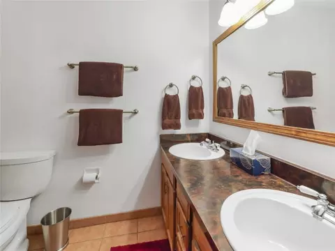 Bath - 1346 Rainbow Dr, Silverthorne, CO 80498 photo 2 of 3