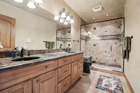 Bath - 17 James Ct, Dillon, CO 80435 photo 1 of 11