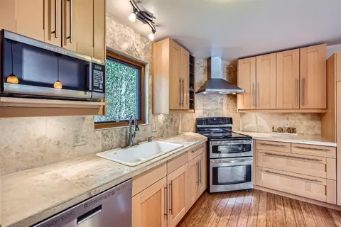 674 Summit Dr, Dillon, CO 80435 photo 9