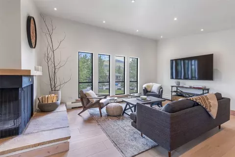 112 E La Bonte St #308, Dillon, CO 80435