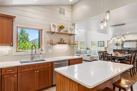 182 Idlewild Dr, Dillon, CO 80435 photo 2