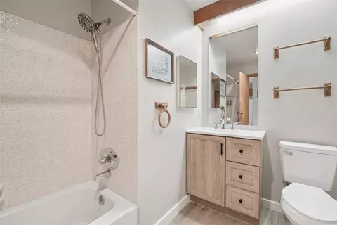 Bath - 210 E La Bonte St #121, Dillon, CO 80435 photo 2 of 2
