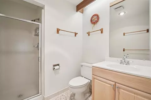 Bath - 210 E La Bonte St #121, Dillon, CO 80435 photo 1 of 2