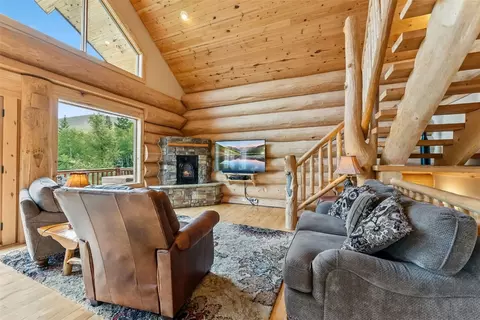 Living - 615 Piney Acres Cir, Dillon, CO 80435 photo 2 of 6