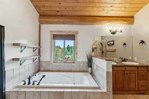 Bath - 615 Piney Acres Cir, Dillon, CO 80435 photo 4 of 6