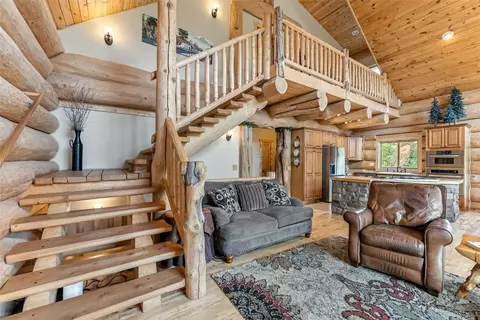 Living - 615 Piney Acres Cir, Dillon, CO 80435 photo 3 of 6