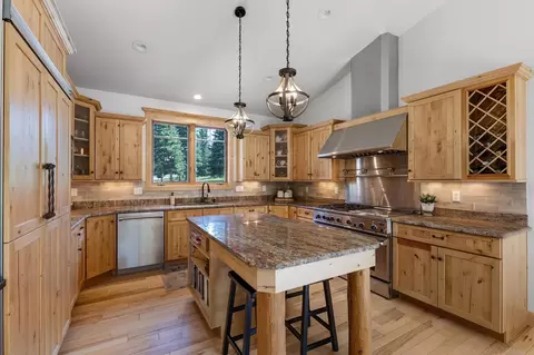 26765 El Dorado Dr, Clark, CO 80428