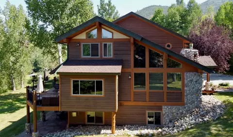 2020 Bear Dr, Steamboat Springs, CO 80487