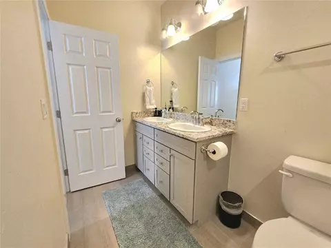 Bath - 27 Bootlegger Ln, Silverthorne, CO 80498 photo 3 of 7