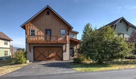 23700 Sagebrush Cir, Oak Creek, CO 80467