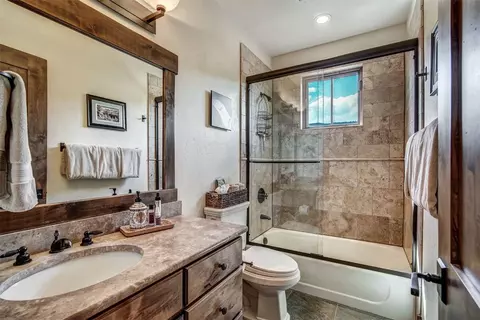 Bath - 211 Shores Ln, Breckenridge, CO 80424 photo 4 of 4