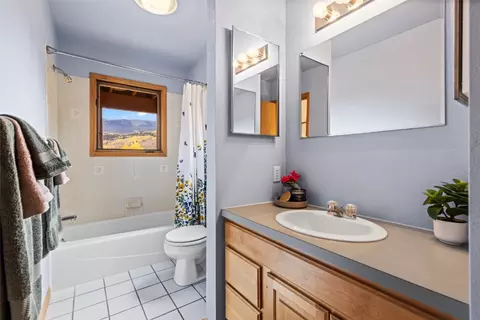 Bath - 1007 Blue Ridge Rd, Silverthorne, CO 80498 photo 1 of 3