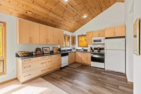 Kitchen - 1007 Blue Ridge Rd, Silverthorne, CO 80498 photo 1 of 3