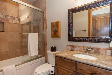 Bath - 1330 Golden Eagle Rd, Silverthorne, CO 80498 photo 4 of 5