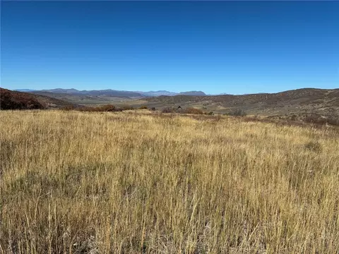25060 Rainbow Rdg, Oak Creek, CO 80467