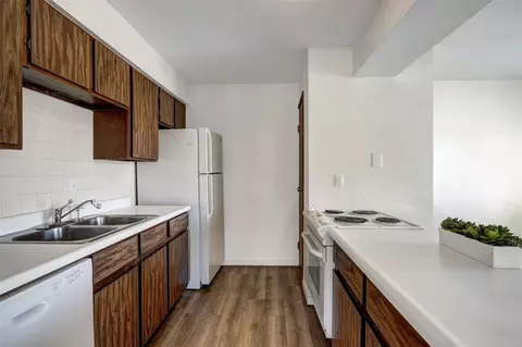 Kitchen - 112 E La Bonte St #208, Dillon, CO 80435 photo 1 of 2