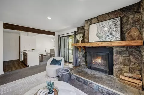 Living - 112 E La Bonte St #208, Dillon, CO 80435 photo 4 of 4
