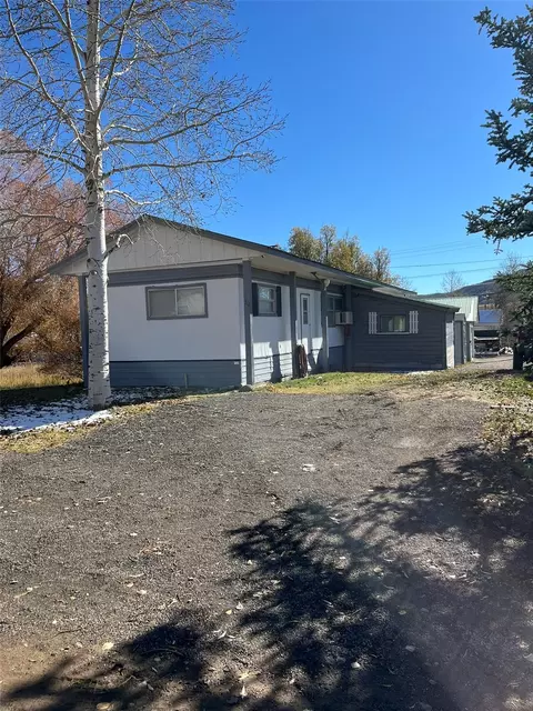 314 E 1st St, Oak Creek, CO 80467