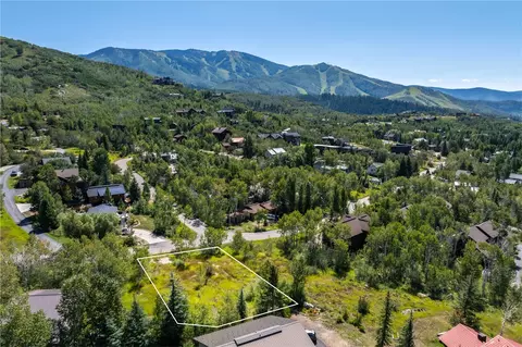 245 Huckleberry Ln, Steamboat Springs, CO 80487