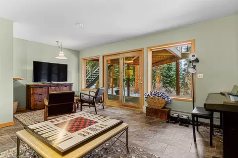 Living - 181 Tomahawk Ln, Breckenridge, CO 80424 photo 7 of 8