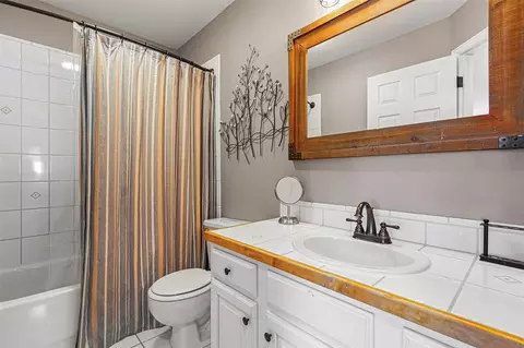 Bath - 181 Tomahawk Ln, Breckenridge, CO 80424 photo 4 of 5