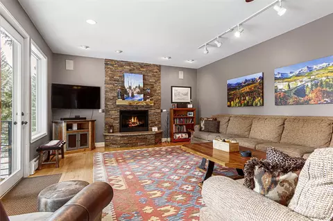 Living - 181 Tomahawk Ln, Breckenridge, CO 80424 photo 4 of 8