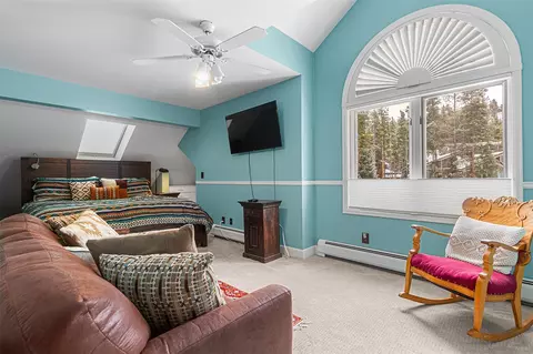 Bedroom - 181 Tomahawk Ln, Breckenridge, CO 80424 photo 6 of 10