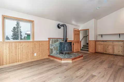 Living - 5291 5293 Montezuma Rd, Montezuma, CO 80435 photo 4 of 6