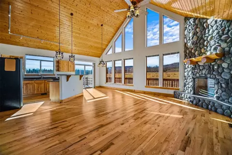 Living - 162 Squirrel Tail Ct, Fairplay, CO 80440 photo 4 of 5