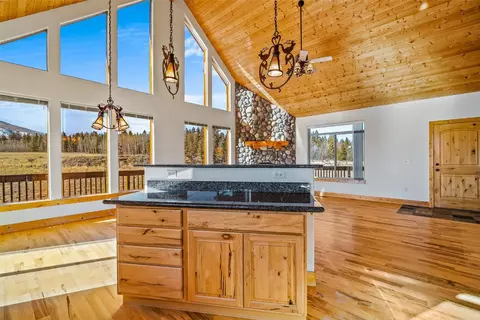Living - 162 Squirrel Tail Ct, Fairplay, CO 80440 photo 2 of 5