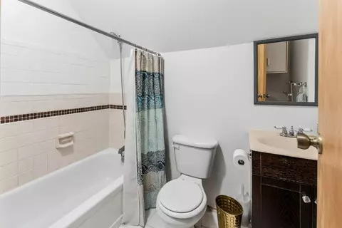 Bath - 994 Summit Dr, Dillon, CO 80435 photo 4 of 4