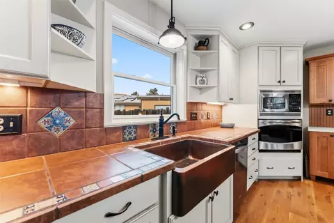 Kitchen - 994 Summit Dr, Dillon, CO 80435 photo 3 of 4