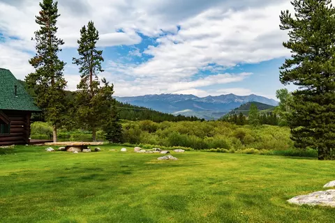 Exterior - 2717 Tiger Rd, Breckenridge, CO 80424 photo 4 of 5