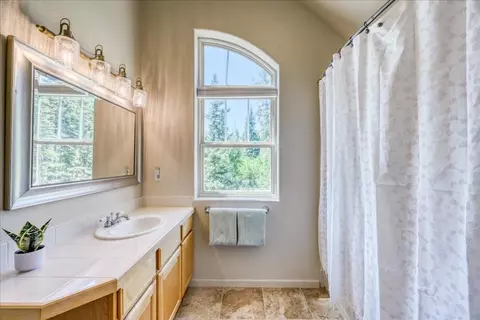 Bath - 234 Peterson Dr, Alma, CO 80420 photo 5 of 5