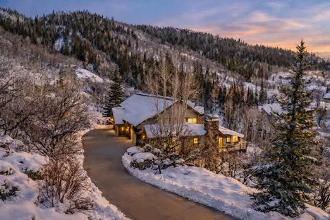 3010 Laurel Ln, Steamboat Springs, CO 80487