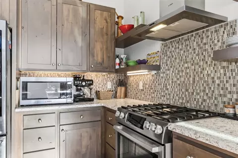 Kitchen - 9 E Benjamin Pt, Silverthorne, CO 80498 photo 6 of 7
