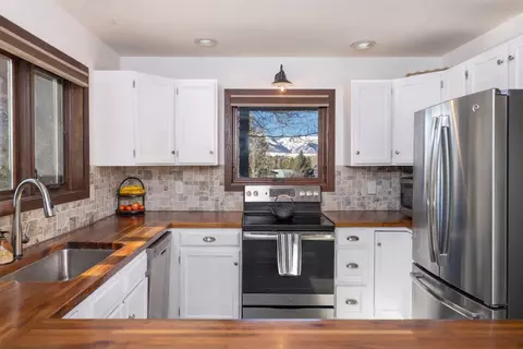 357 Vail Cir, Dillon, CO 80435
