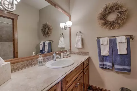 Bath - 862 Penstemon Rd, Keystone, CO 80435 photo 5 of 7