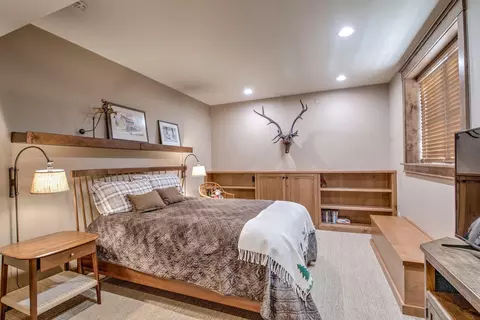 Bedroom - 862 Penstemon Rd, Keystone, CO 80435 photo 6 of 7