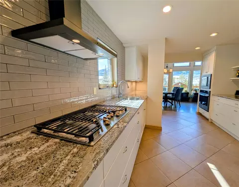 Kitchen - 909 Palmers Dr, Silverthorne, CO 80498 photo 2 of 4