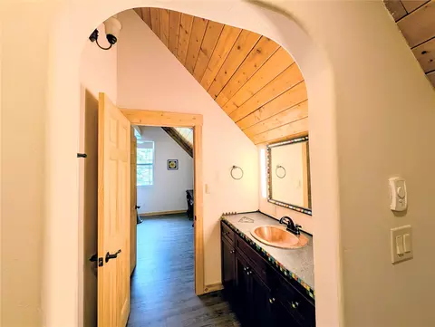 Bath - 909 Palmers Dr, Silverthorne, CO 80498 photo 6 of 7