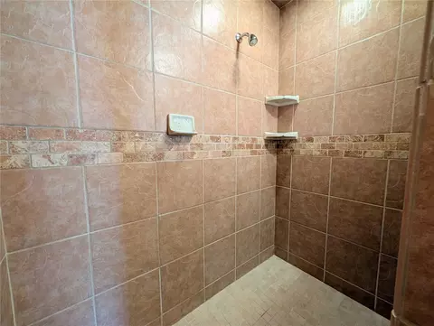 Bath - 909 Palmers Dr, Silverthorne, CO 80498 photo 5 of 7