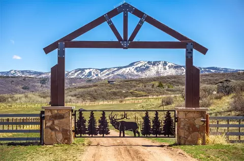 33205 Macday Ln, Steamboat Springs, CO 80487