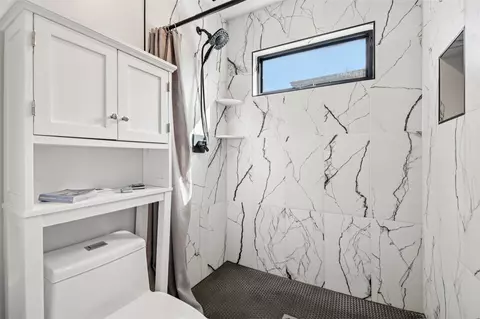Bath - 54 Hideaway Ct, Dillon, CO 80435 photo 2 of 4