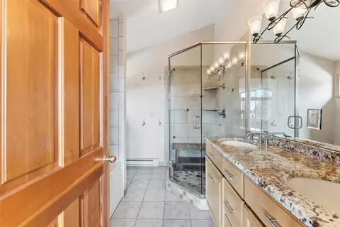 Bath - 454 Ensign Dr #B, Dillon, CO 80435 photo 1 of 1