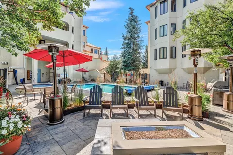 2800 Eagleridge Dr #B10, Steamboat Springs, CO 80487
